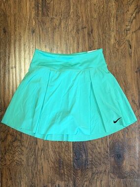 Nike Women's Teal Pleated Athletic Skirt